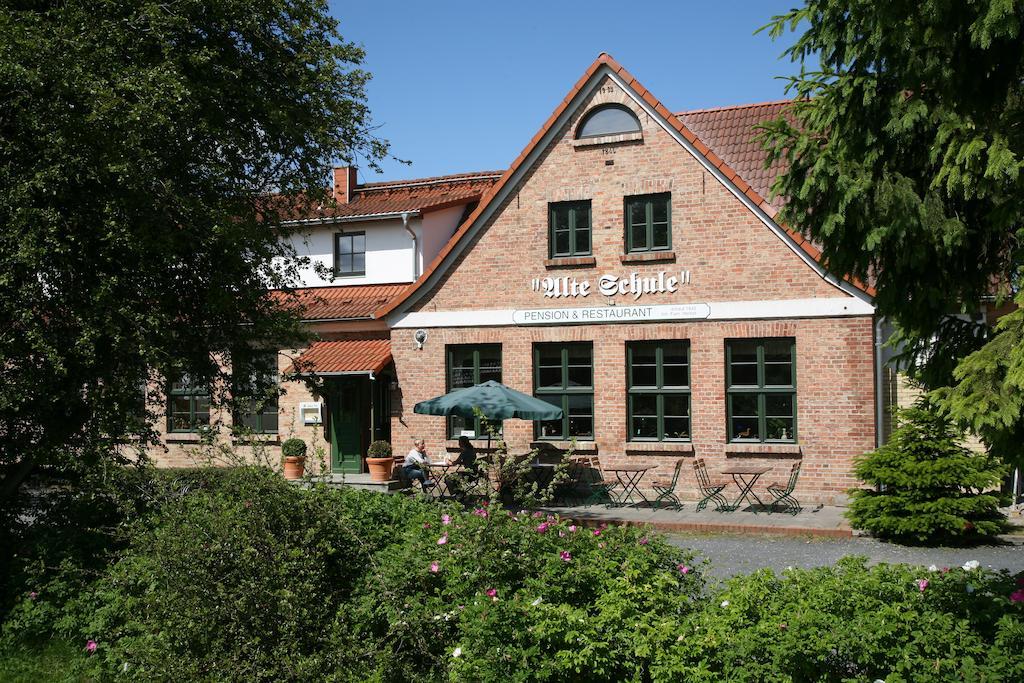 Hotel Pension & Restaurant "Alte Schule" Kluis Exteriér fotografie